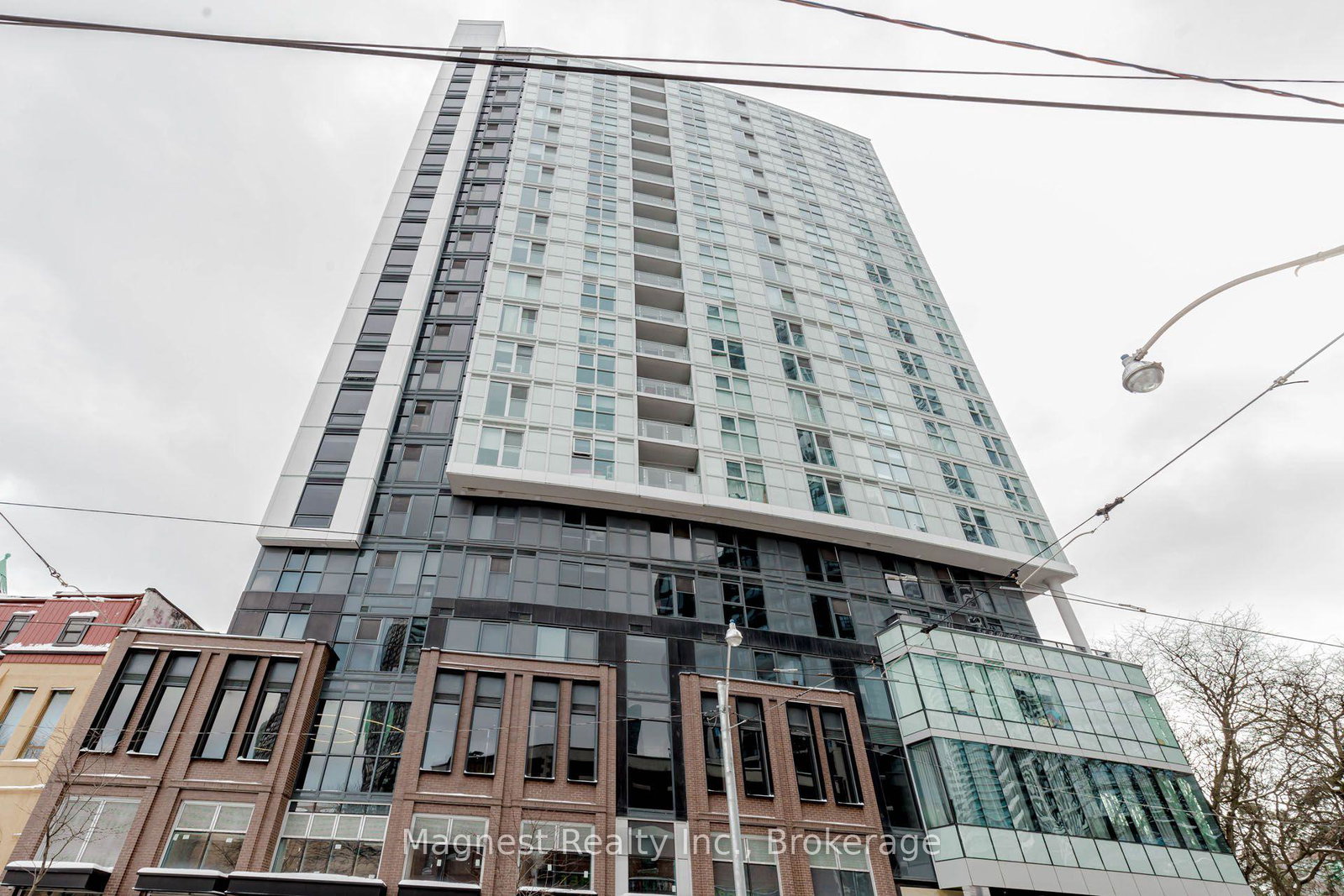 219-dundas-street-e-toronto-toronto-ontario-c13864794