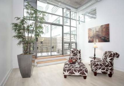 637-lakeshore-road-w-toronto-ontario-c2108085