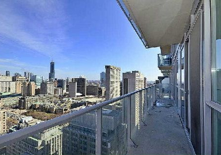 126-simcoe-street-w-toronto-ontario-c2885583