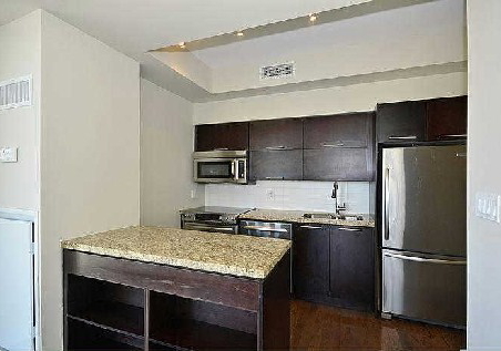 126-simcoe-street-w-toronto-ontario-c2885583
