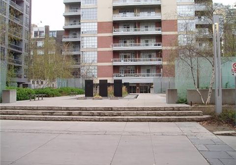 19-brant-street-w-toronto-ontario-c3188280