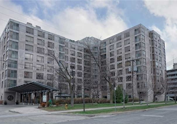 2-neptune-drive-toronto-ontario-c3499140