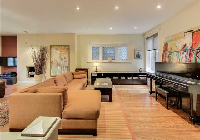 25-wells-street-toronto-ontario-c3602475