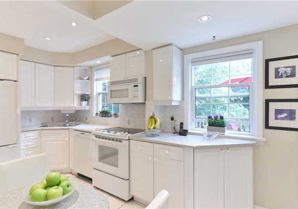 46-brookview-drive-toronto-ontario-c4152666