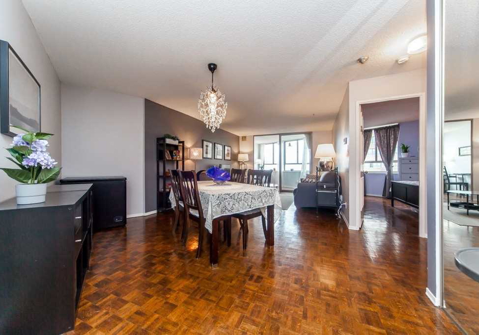 260-queens-quay-boulevard-w-toronto-ontario-c4436832