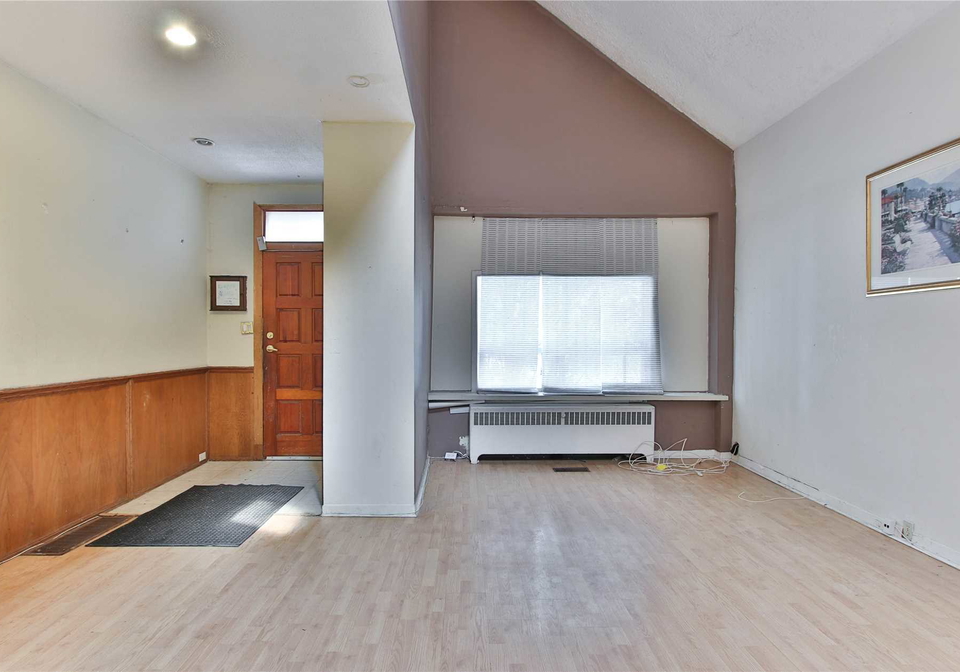189-churchill-avenue-toronto-ontario-c4452737