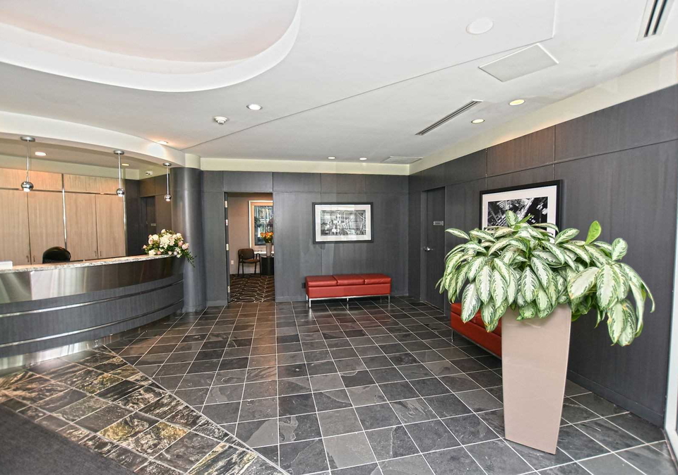 600-queen-quay-w-toronto-ontario-c4465803