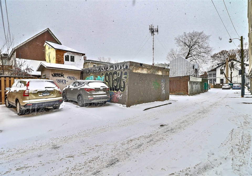1098-bathurst-street-toronto-ontario-c4533777