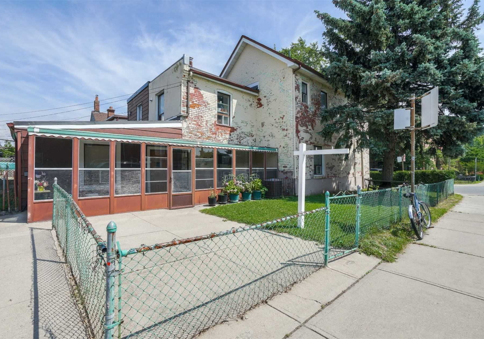 84-ulster-street-toronto-ontario-c4546500