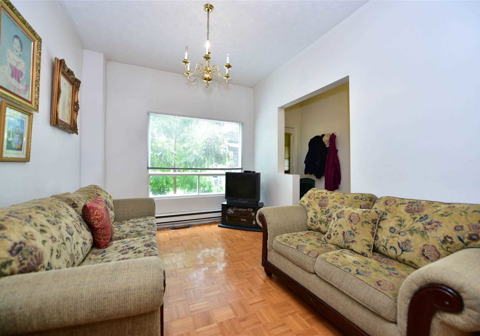 66-argyle-street-toronto-ontario-c4578251