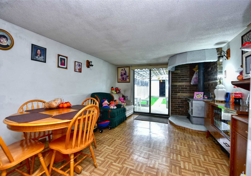 66-argyle-street-toronto-ontario-c4578251