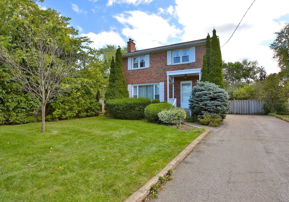 137-yorkview-drive-toronto-ontario-c4588894