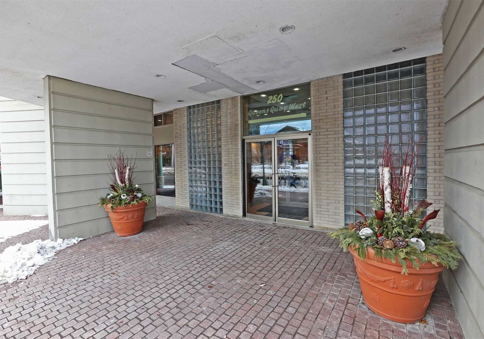 250-queens-quay-boulevard-w-toronto-ontario-c4674259