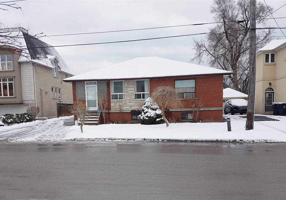 35-verwood-avenue-toronto-ontario-c4685507