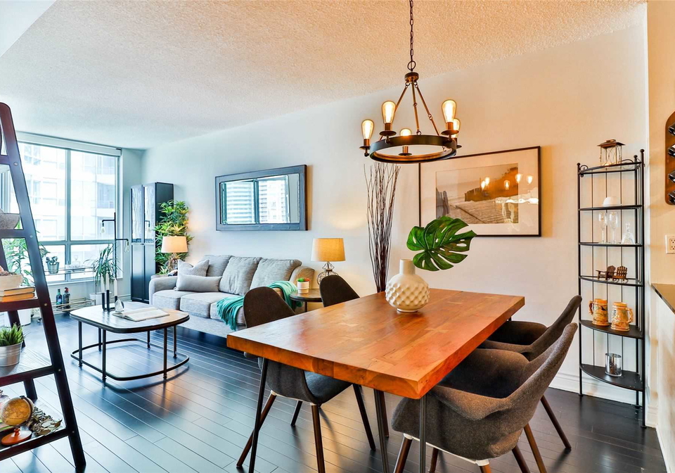 230-queens-quay-boulevard-w-toronto-ontario-c4784249
