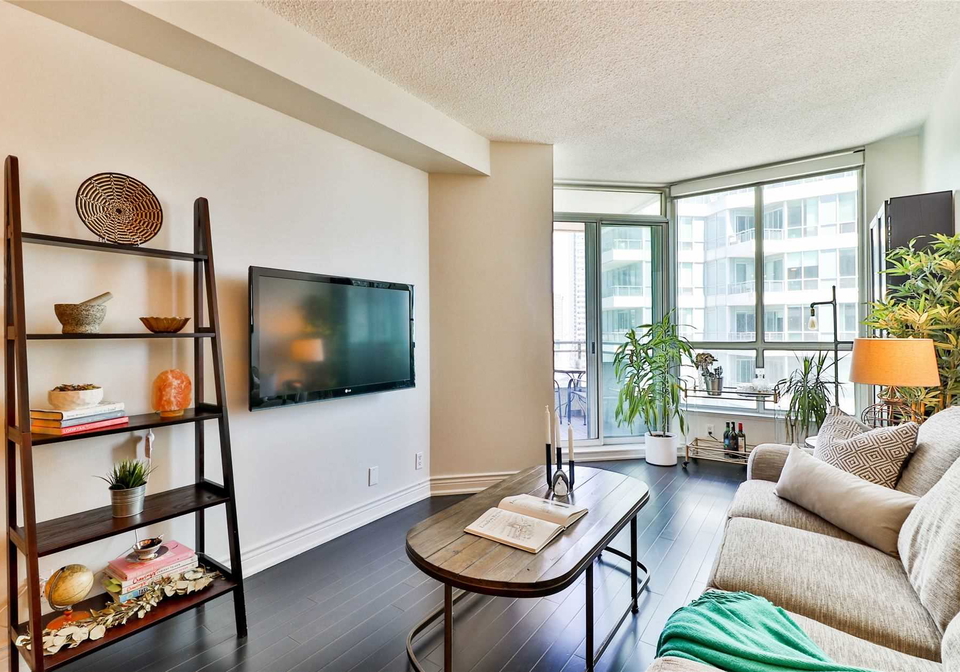 230-queens-quay-boulevard-w-toronto-ontario-c4784249