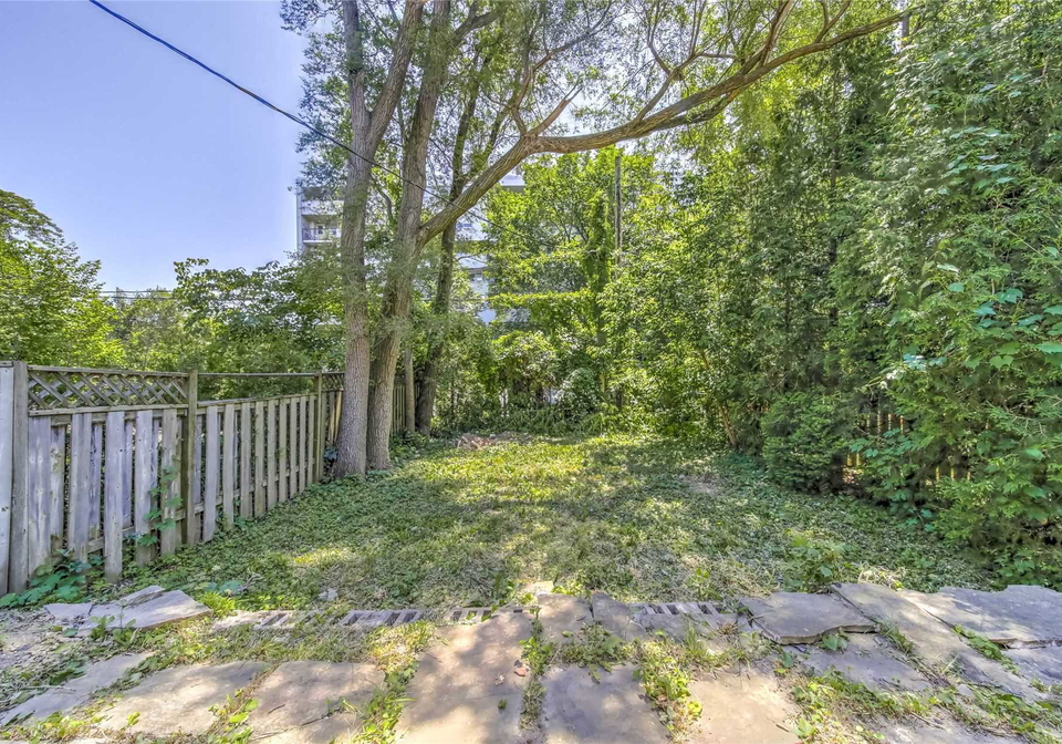 599-castlefield-avenue-toronto-ontario-c4803441