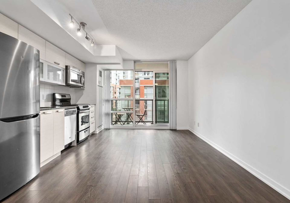 68-abell-street-s-toronto-ontario-c5169432