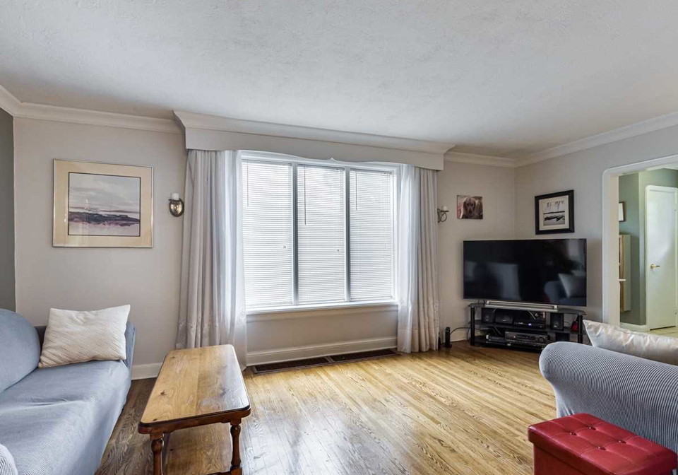 46-dell-park-avenue-toronto-ontario-c5229219