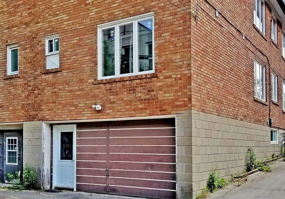 230-lawrence-avenue-w-toronto-ontario-c5265937