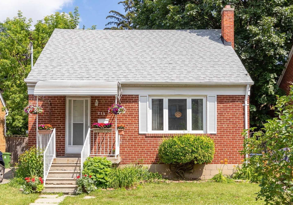 214-elmhurst-avenue-toronto-ontario-c5300248