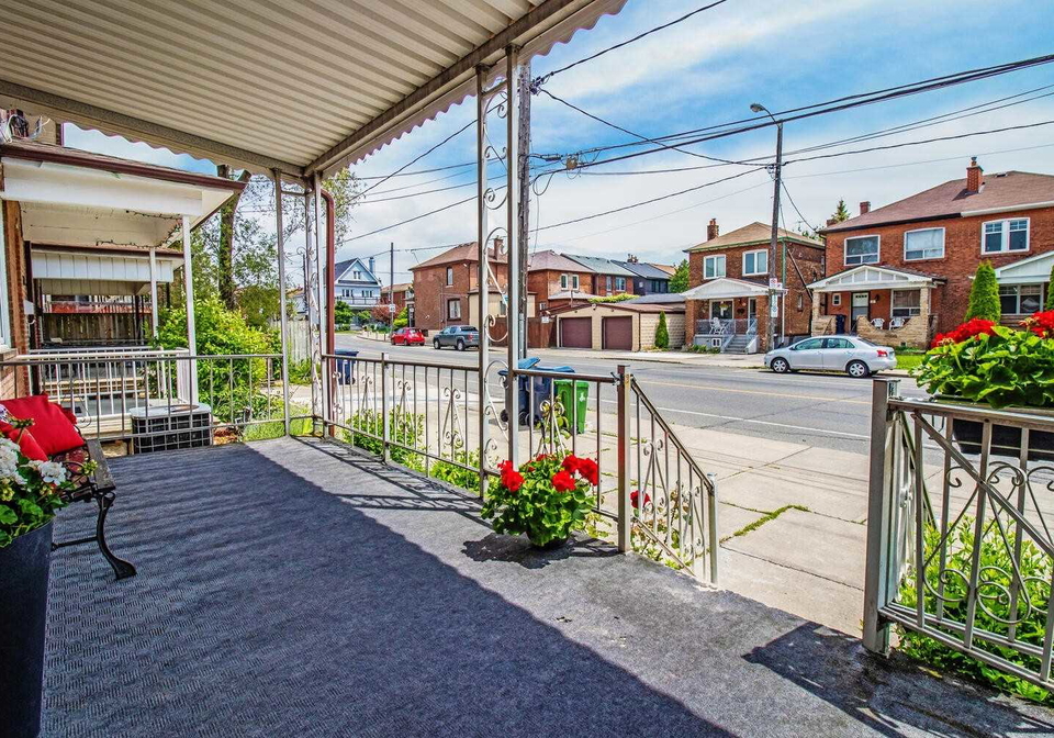 52-rogers-road-toronto-ontario-c5343988