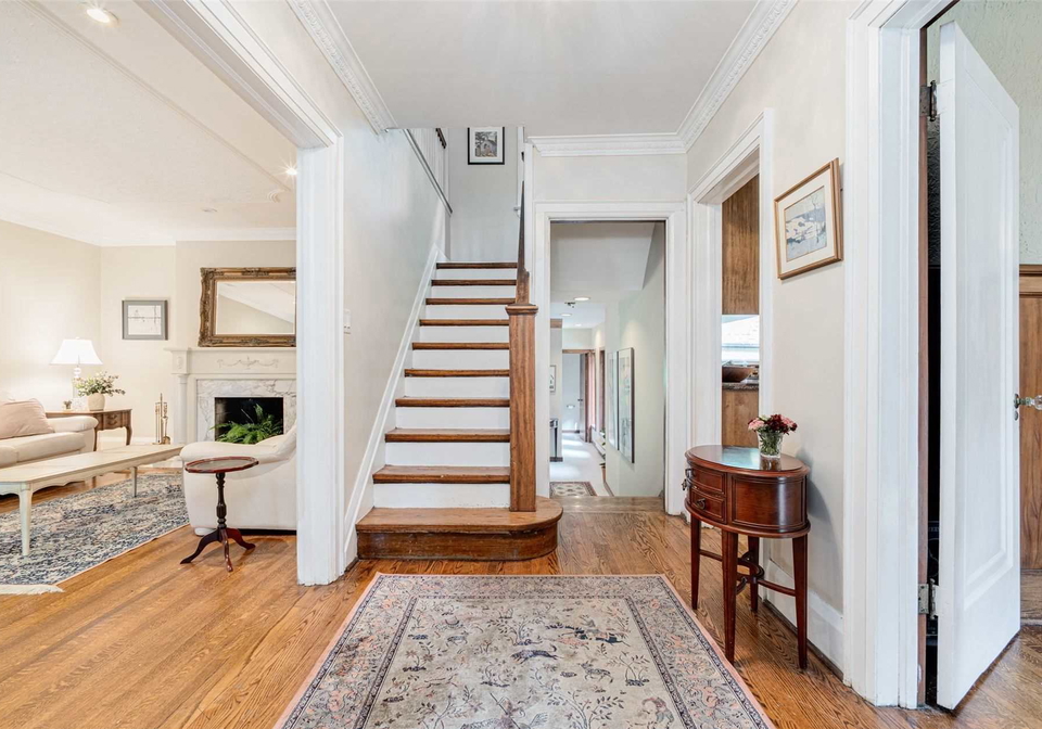 36-cheltenham-avenue-toronto-ontario-c5379355