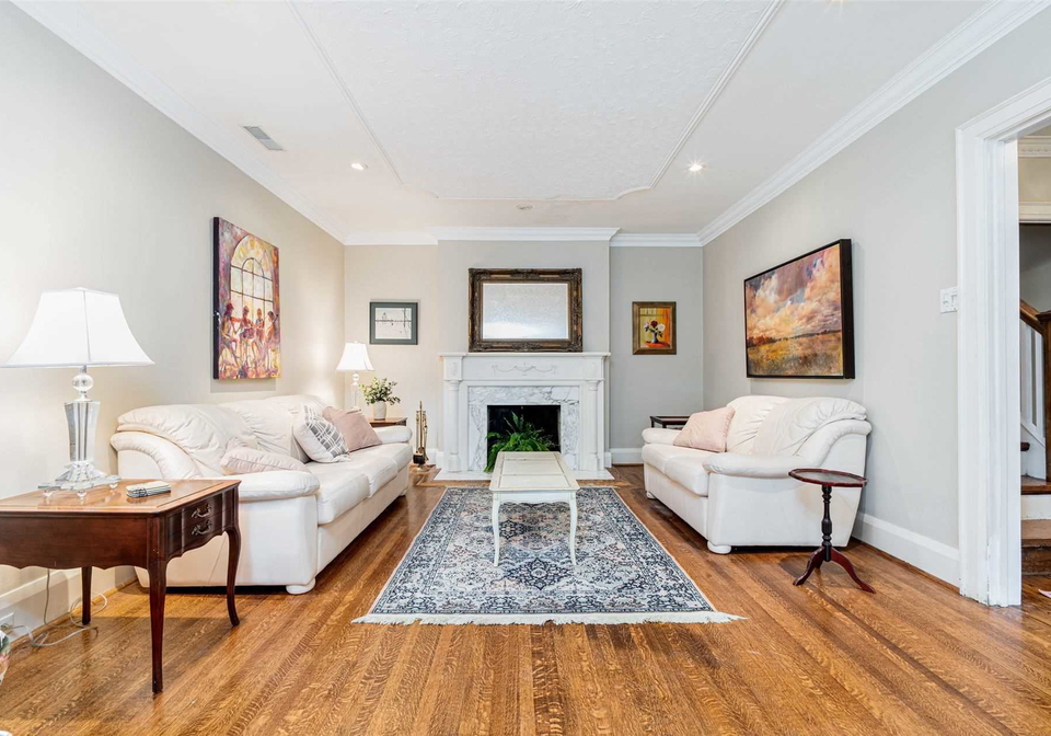 36-cheltenham-avenue-toronto-ontario-c5379355