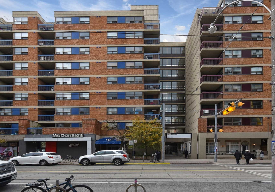 105-mc-caul-street-toronto-ontario-c5427342