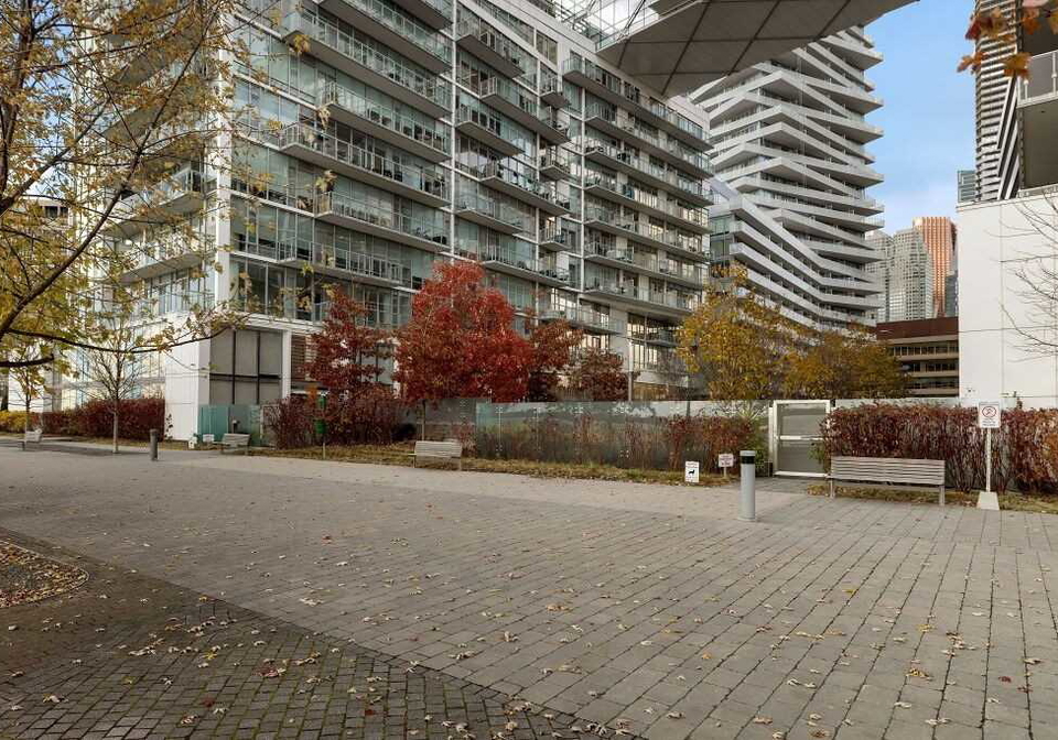 15-queens-quay-street-e-toronto-ontario-c5435872