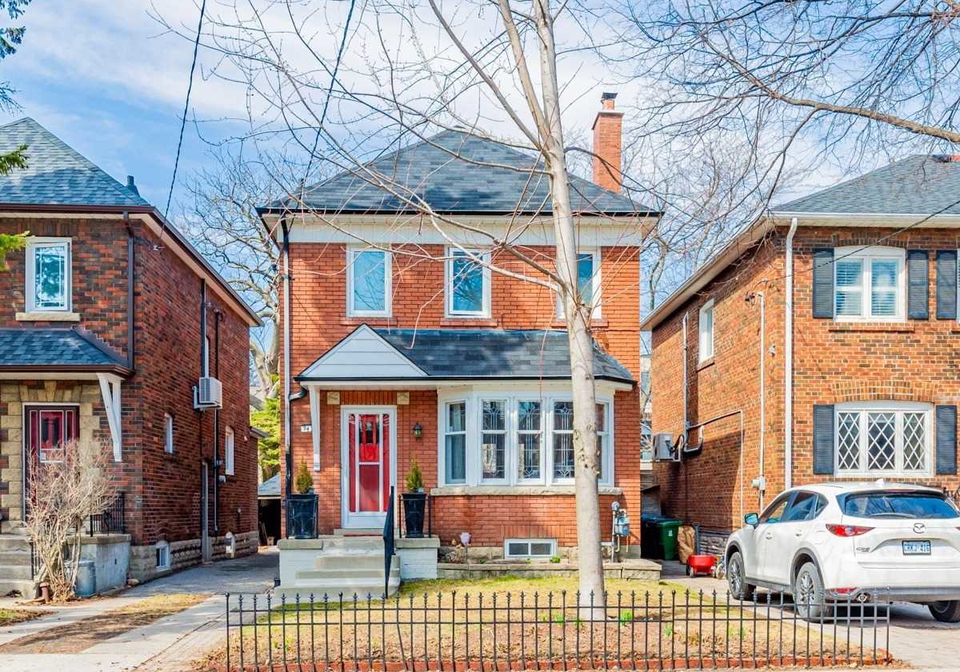 94-roe-avenue-toronto-ontario-c5577578