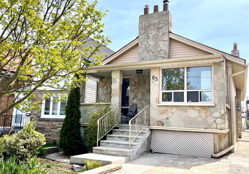 85-lanark-avenue-toronto-ontario-c5610843