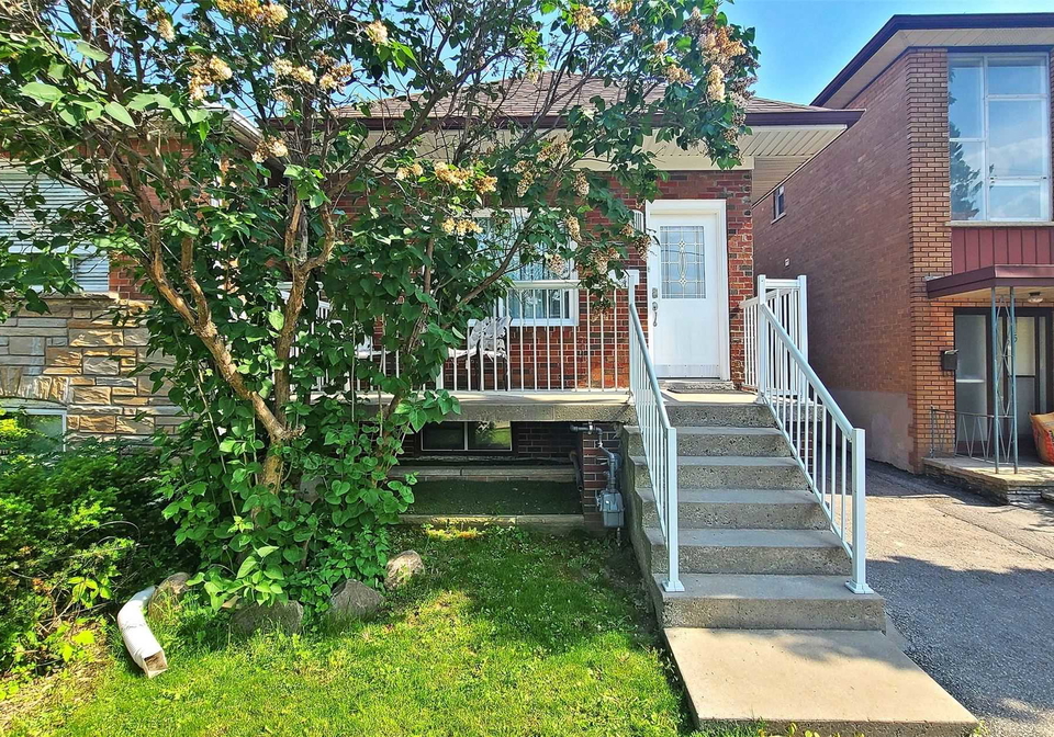 53-lanark-avenue-toronto-ontario-c5642065
