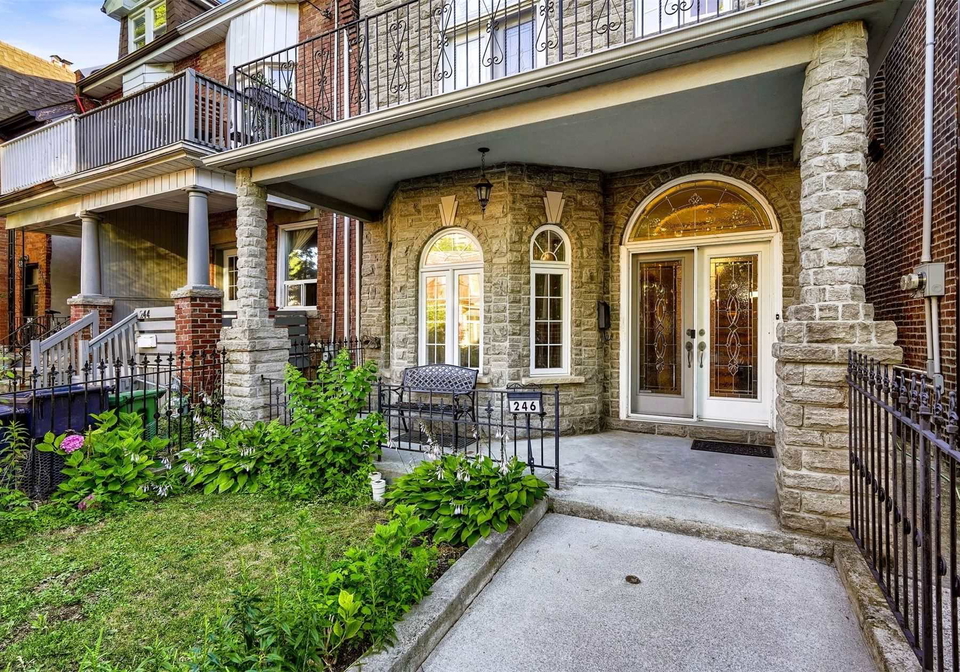 246-major-street-toronto-ontario-c5702418