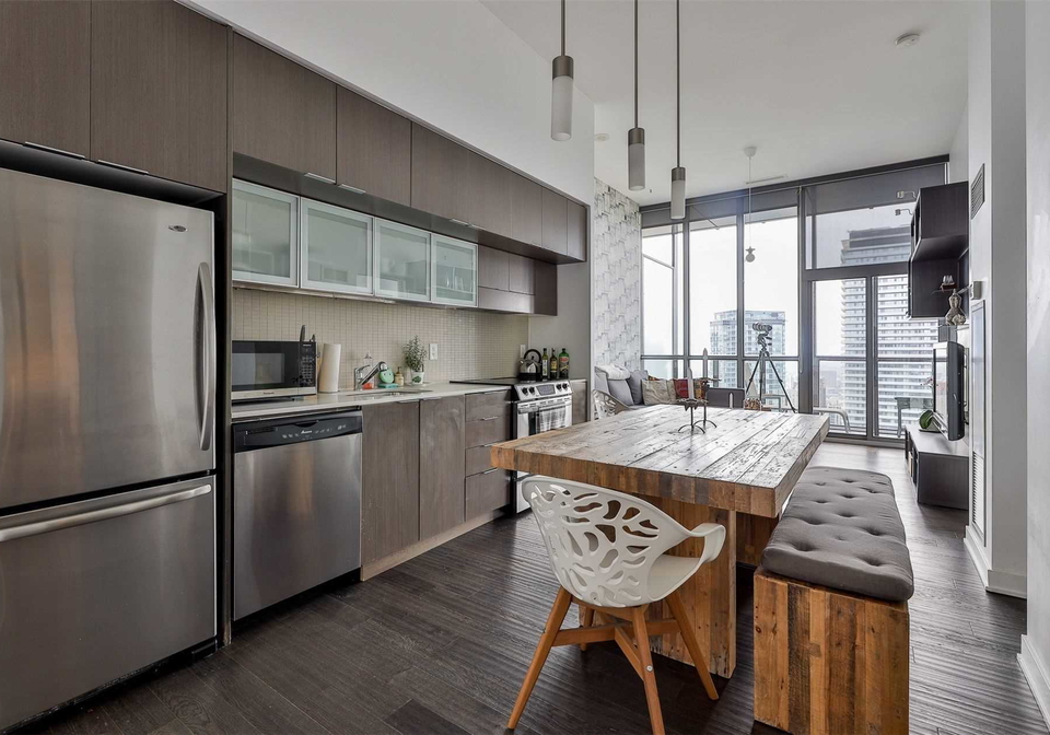 110-charles-street-toronto-ontario-c5707089