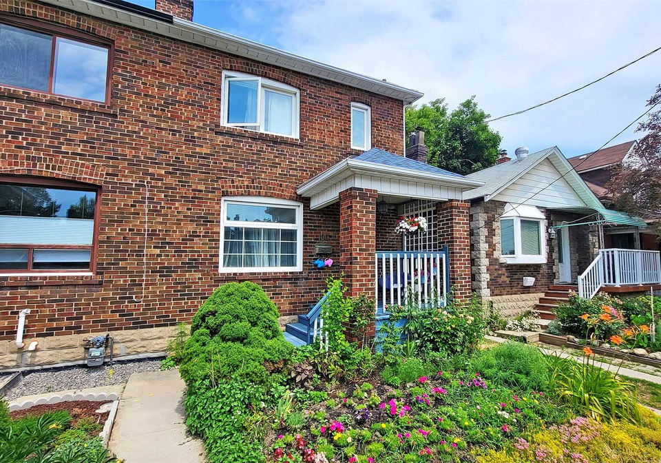 196-lawrence-avenue-w-toronto-ontario-c5715696