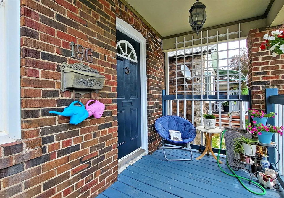 196-lawrence-avenue-w-toronto-ontario-c5715696