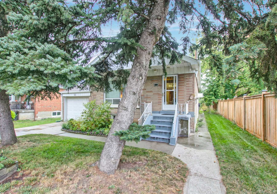 44-baycrest-avenue-toronto-ontario-c5752296