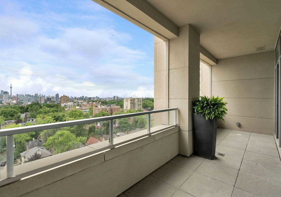 111-st-clair-avenue-toronto-ontario-c5757951