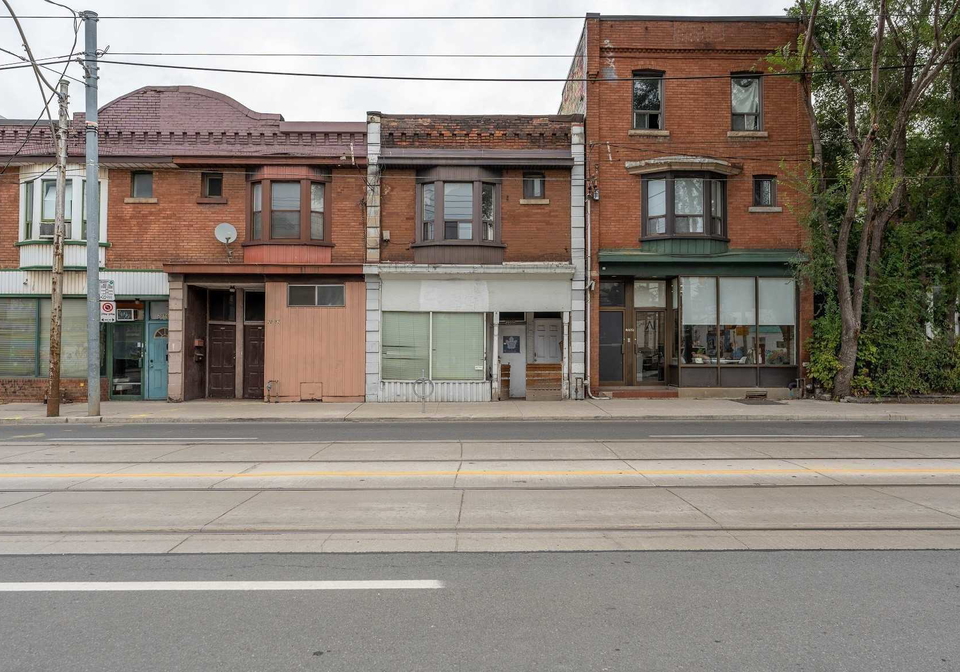 2090-dundas-street-w-toronto-ontario-c5783845