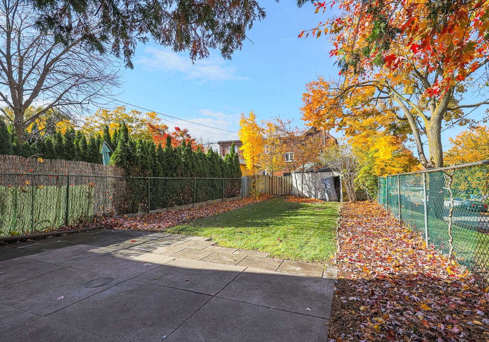 334-shaw-street-toronto-ontario-c5811356