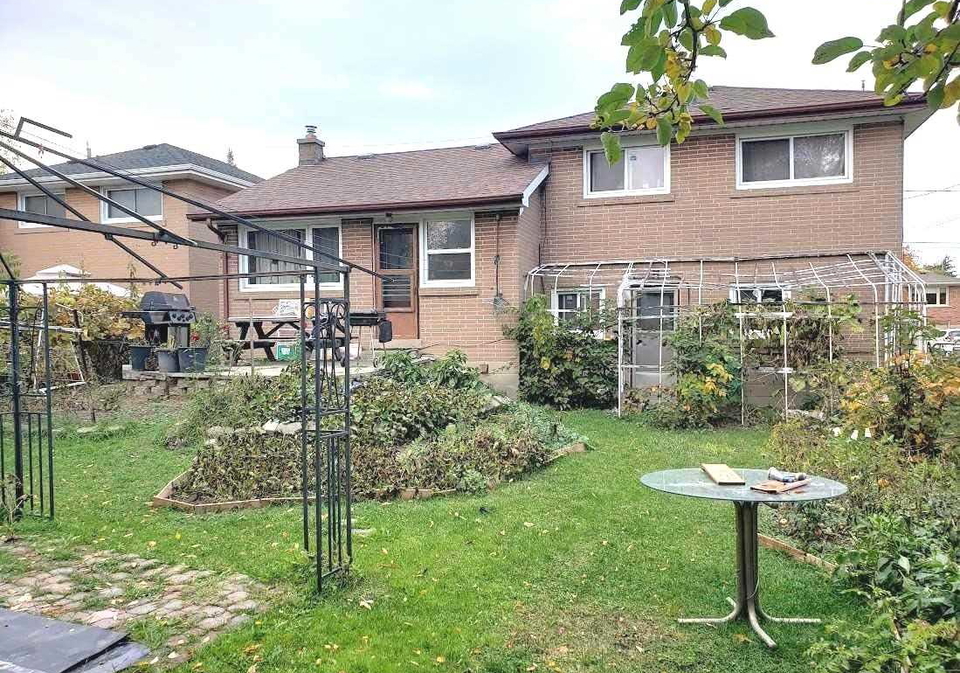 17-cavotti-crescent-toronto-ontario-c5860257