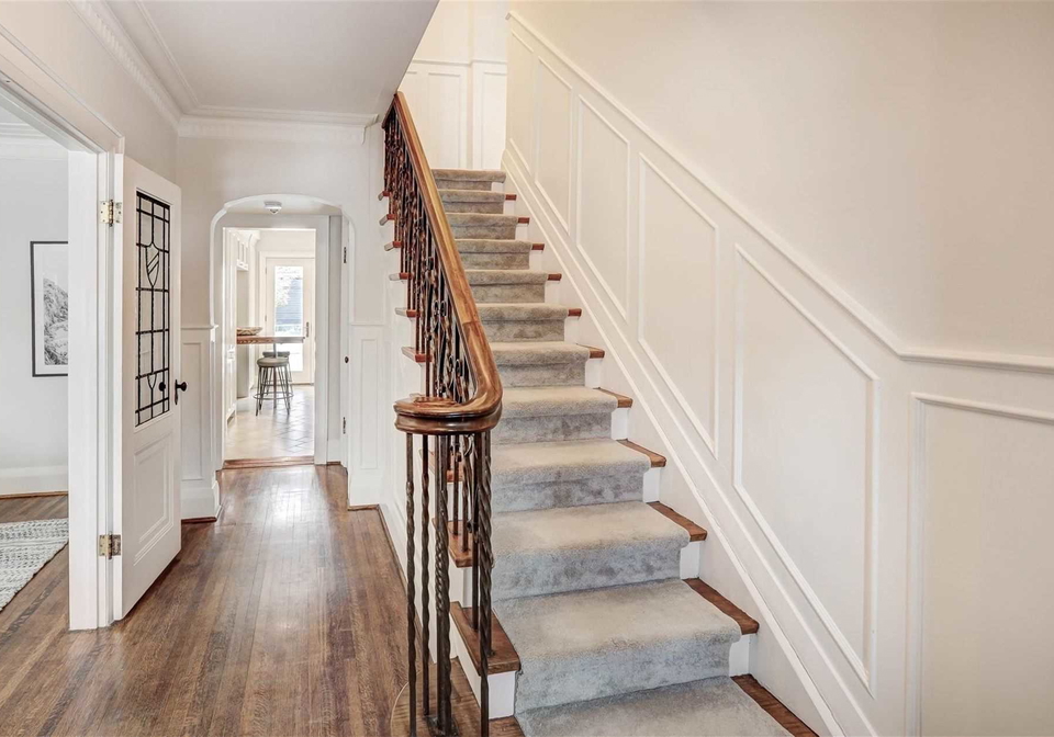 520-briar-hill-avenue-toronto-ontario-c5940517