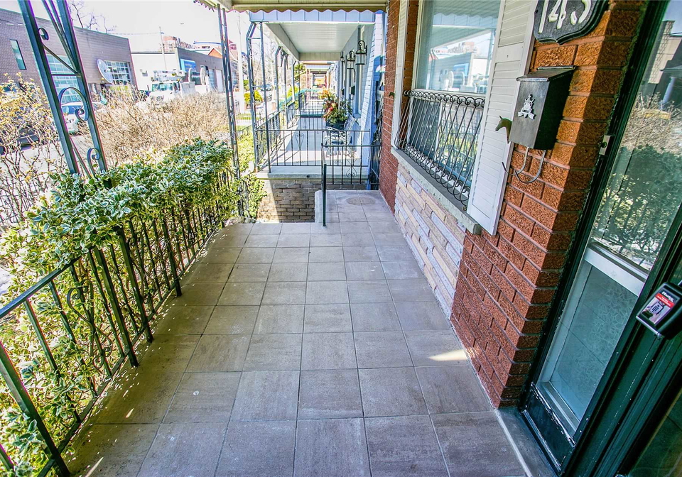 143-st-helens-avenue-toronto-ontario-c5987309