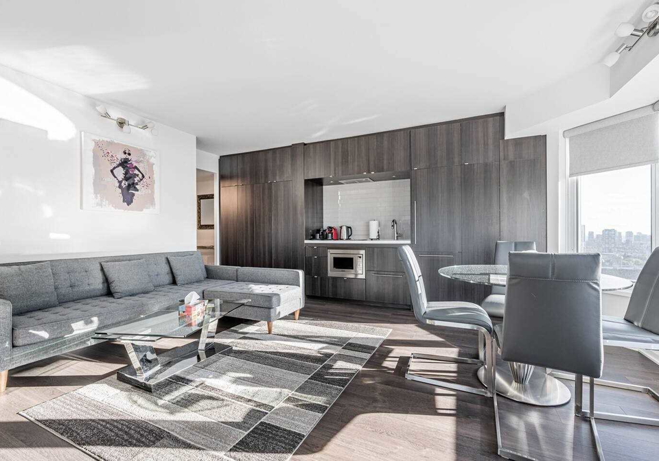 155-yorkville-avenue-w-toronto-ontario-c6024007