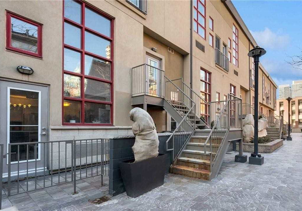 21-earl-street-toronto-ontario-c6029587