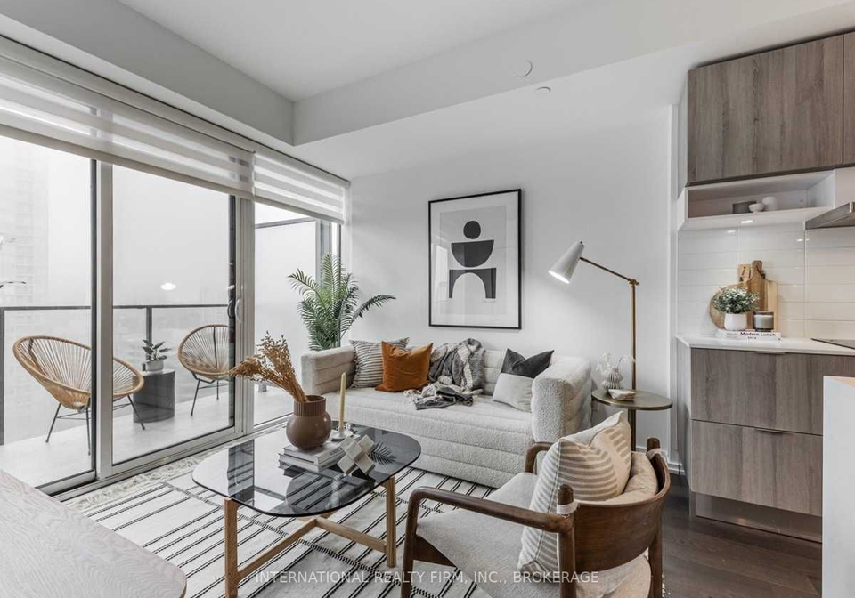 5-soudan-avenue-w-toronto-ontario-c6055439