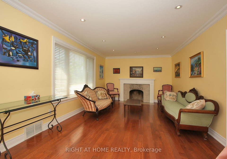 46-touraine-avenue-toronto-ontario-c6105348