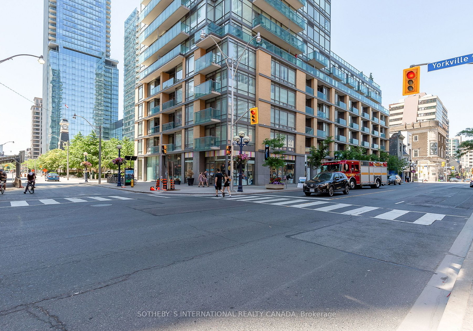 18-yorkville-avenue-s-toronto-ontario-c6684384