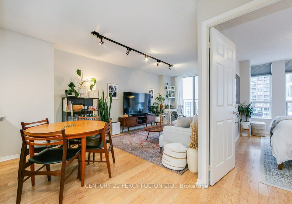 388-bloor-street-toronto-ontario-c7318100